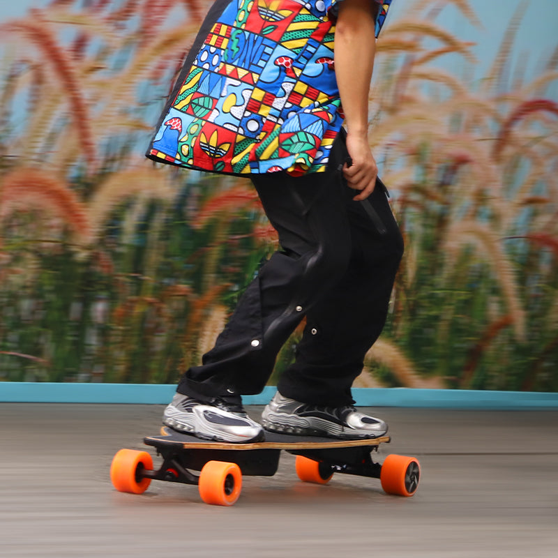 Veymax® Cejour Electric Skateboard with Handle Suitable for Commuting