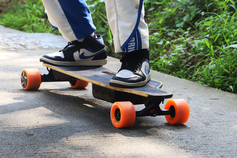 Different types of electric skateboard wheels and their advantages
