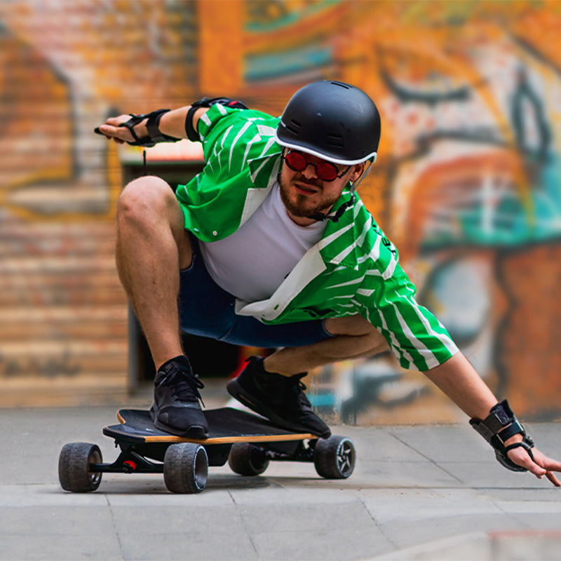 Veymax Roadster X4 Electric Skateboard with Remote Suitable for Beginners
