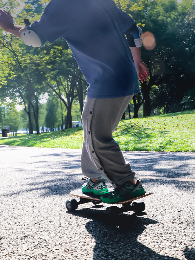Small Electric Skateboard | Mini Electric Skateboard - Veymax Small Electric Skateboard | Mini Electric Skateboard - Veymax